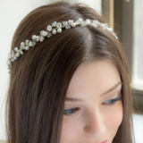 Kourtney Wreath - Gold - Ellen Hunter NYC - Luxury Bridal Jewelry