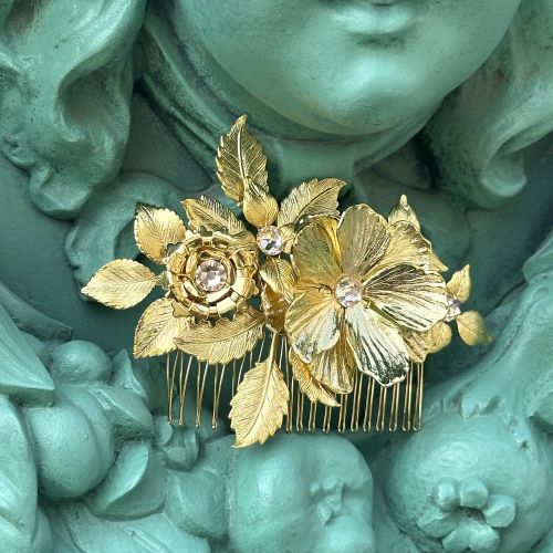 Gardenia Comb